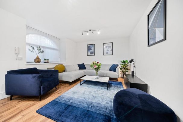 2 bedroom flat to rent - Photo 1