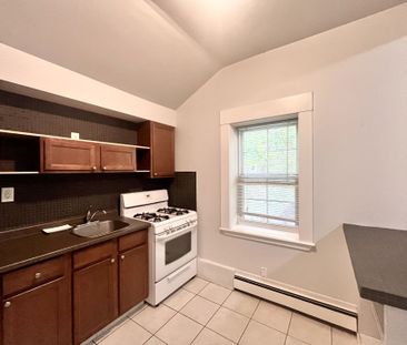 For Lease - 1 Waverley Place Unit# 3, London East, Ontario - Photo 3