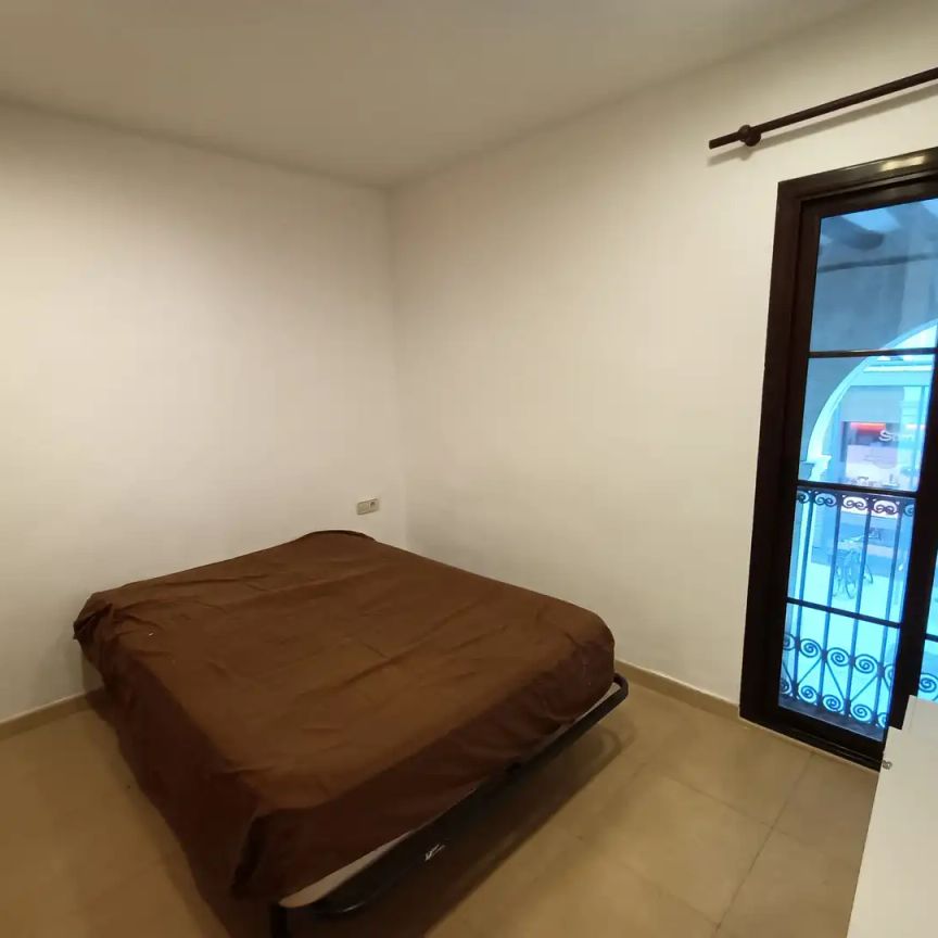 Piso de alquiler en Plaça del Mercadal, Sant Andreu de Palomar - Foto 1