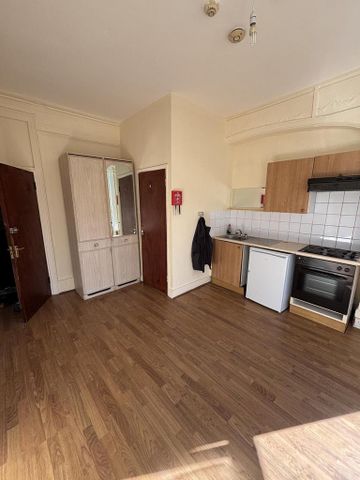 Studio to rent - Photo 5