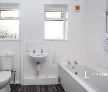 4 bedroom terraced house to rent - Photo 4