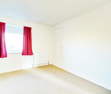 A 1 Bedroom House - Mid Terrace in Bishops Cleeve GL52 8TE - Photo 6