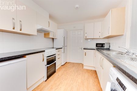 6 bedroom house to rent - Photo 2