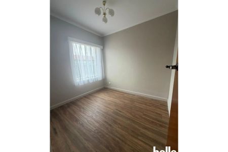 Modern & Spacious 2-Bedroom Unit in a Highly Convenient Location - Photo 4