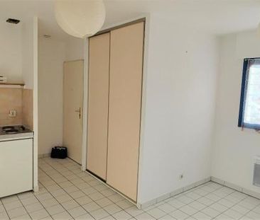 Location Appartement 1 pièce 17m² POITIERS 86000 - Photo 1