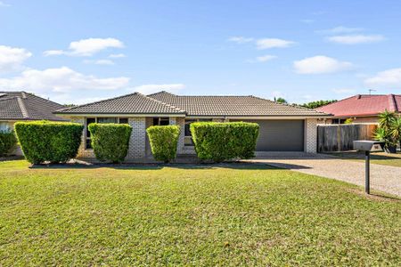 Spacious Family Living & Freshly Updated! - Photo 2