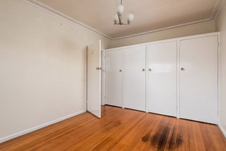 FABULOUS FAMILY HOME – A1 LOCATION - Photo 5