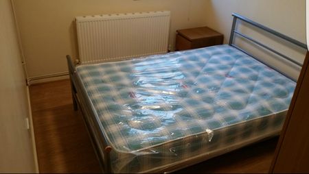 1 Bed Flat, Meanwood Road, LS6 - Photo 4