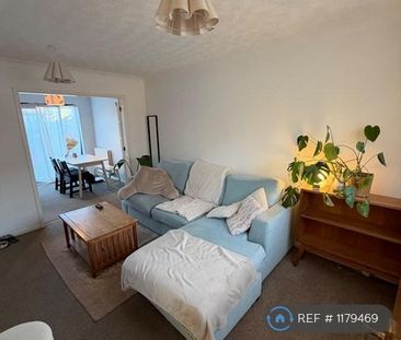 3 bedroom semi-detached house to rent - Photo 1