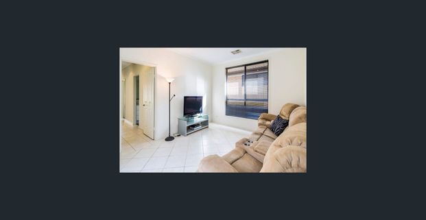 QUALITY COURTYARD LIVING AT IT’S BEST. OPEN SATURDAY 14/9 AT 2-2.20PM - Photo 1