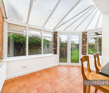 4 bedroom detached house to rent - Photo 3