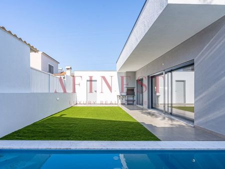 4 bedroom luxury House for rent in Redondos, Seixal, Distrito de Setúbal - Photo 3