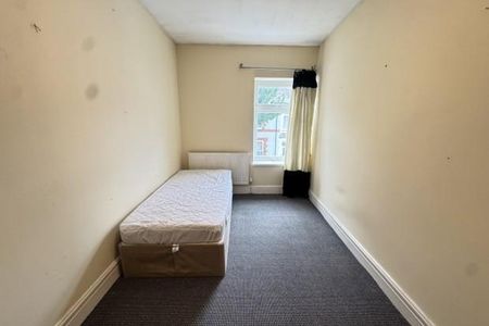 4 bedroom house to rent - Photo 2