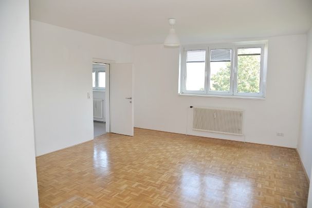 Top-Singlewohnung mit Parkmöglichkeit und schönem Ausblick - Photo 1