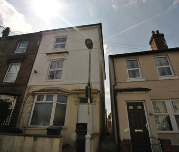 High Street, Snodland, London - Photo 4