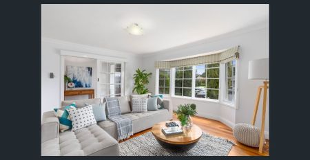 Captivating Cape Cod Charisma - Photo 4