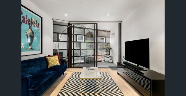 Sleek Urban Living in the Heart of Prahran's Vibrant Lifestyle Hub - Photo 1