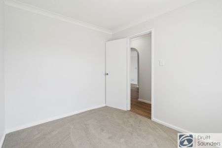 Freshly Renovated 2-Bedroom Villa in Quiet Complex HOME OPEN SATURDAY 11 APRIL AT 9.00AM SHARP! - Photo 4