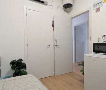 Room in a shared 10-bedroom apartment for rent in Vista Alegre, all... - Foto 6