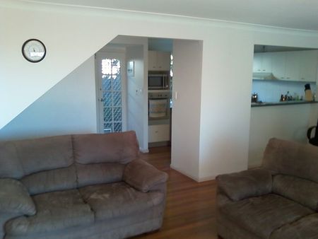 3-bedroom shared unit/townhouse, Miles St - Photo 5