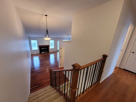 2 Beds & 2.5 Baths Townhouse Style Property In Willowgrove Area - Photo 3