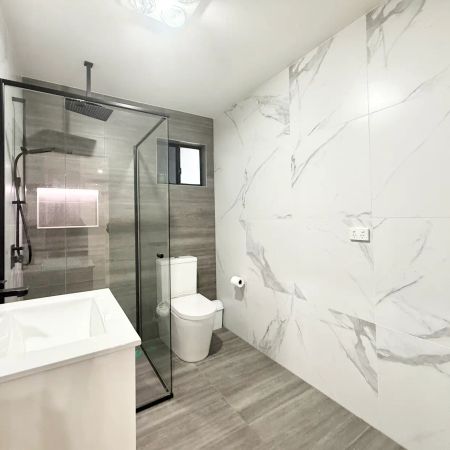 Modern Granny Flat with Driveway Parking! - Photo 3