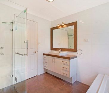 The Perfect Family home! - Photo 2