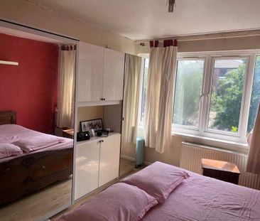 4 Bed Terraced House, Turnpike Link, CR0 - Photo 5