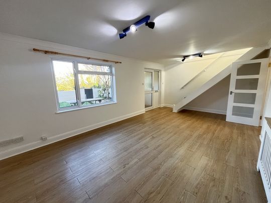 Trecarne, Falmouth - Photo 1