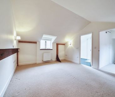 4 bedroom detached house to rent - Photo 3