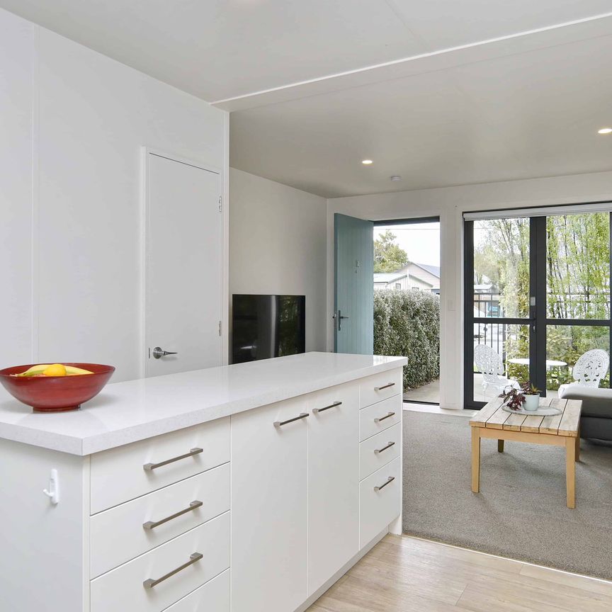 Stylish Living on the Edge! - Photo 1