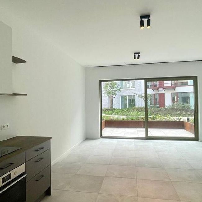 Appartement te huur in Antwerpen voor € 1.050 met 2 slaapkamers - Photo 1