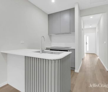 “Three-Bedroom Townhouse in Wyndham Vale” - Photo 5