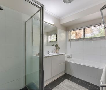 6 Errogie Place, Fig Tree Pocket QLD 4069 - House For Rent | Domain - Photo 4