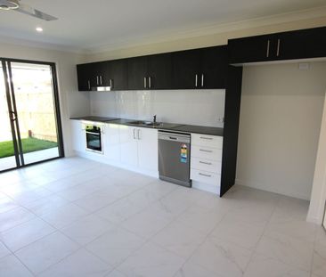 13A Montana Cct, Logan Reserve, Qld 4133 - Photo 6