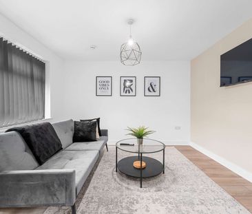 Baguley Street Room 2 - Photo 3