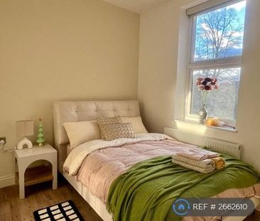 1 bedroom in a house share to rent - Photo 1