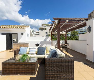 Top Floor Apartment in Benahavís - Photo 4