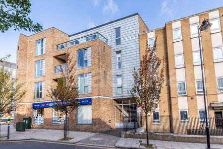 spacious 1 bedroom property within a modern development close to Angel - Photo 5