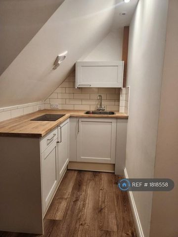 Studio to rent - Photo 4