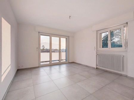 Beau 4.5 pièces entièrement renové au 2ème étage - Photo 2