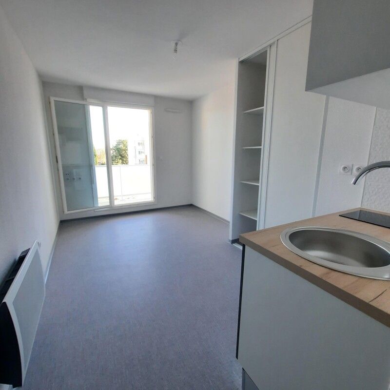 Location Appartement 1 pièce 18m² NIMES 30000 - Photo 1