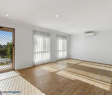 WELL PRESESNTED FAMILY HOME AWAITS! - Photo 2