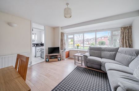 2 bedroom semi-detached bungalow to rent - Photo 2