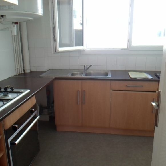 Location Appartement 4 Pièces 77 m² - Photo 1