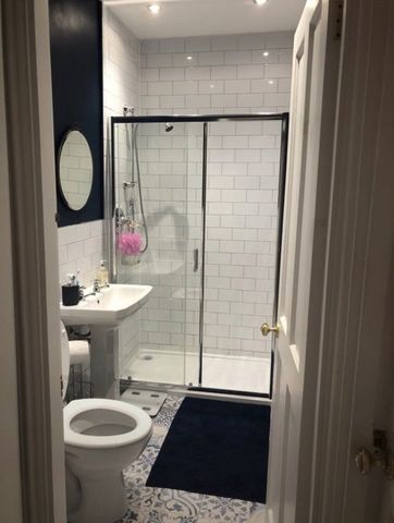 3 Bed Flat, Harpenden Road, SE27 - Photo 3