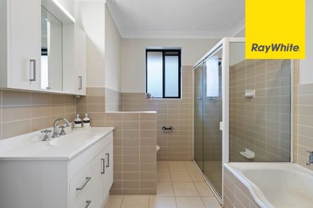 Boasting an Ideal Location; Perfect Property for Young Couples, Professionals and Small Family - Photo 2