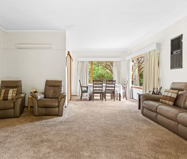 5 Fryer Avenue, Wentworthville NSW 2145 - House For Rent | Domain - Photo 2