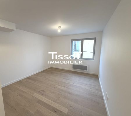 Location Appartement 1 pièce 26m² NIMES 30900 - Photo 4