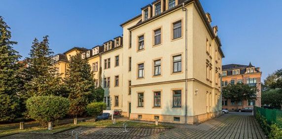 Kleine 2 Zimmer Altbau Wohnung in Dresden Pieschen - Foto 2